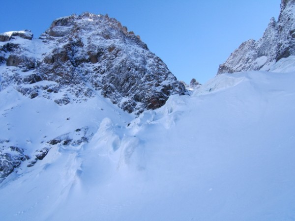 glacier de coste rouge : les seracs du glacier en remontant le cone