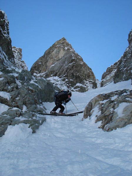 Passage du bloc : C'est parti à ski: dans le haut, le fameux passage du bloc.