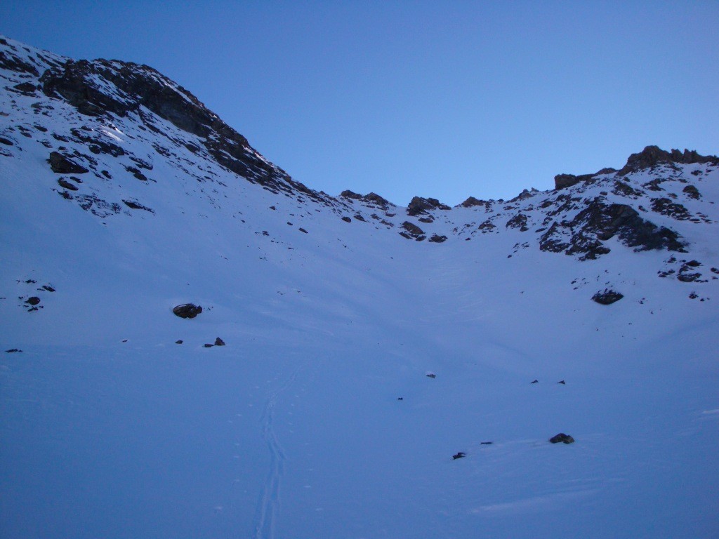 La dernière pente bien enneigée