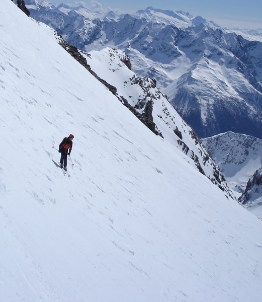 Dans le haut de la face : Vincent dans le haut de la face