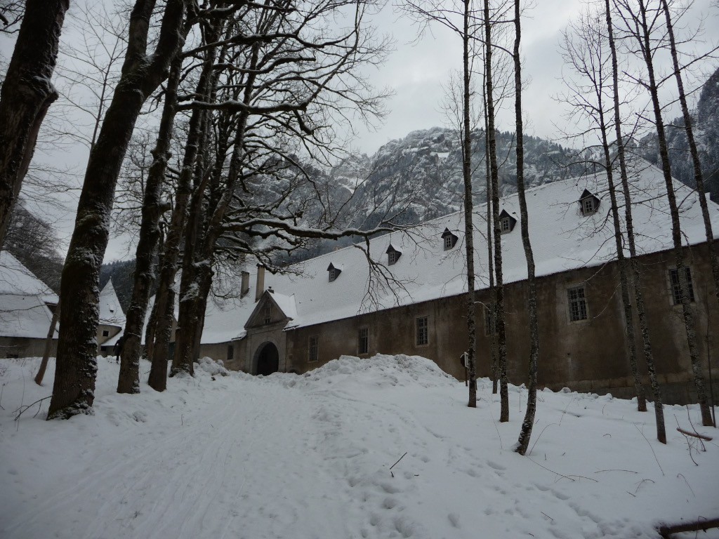 Le couvent a retrouvé son calme hivernal.