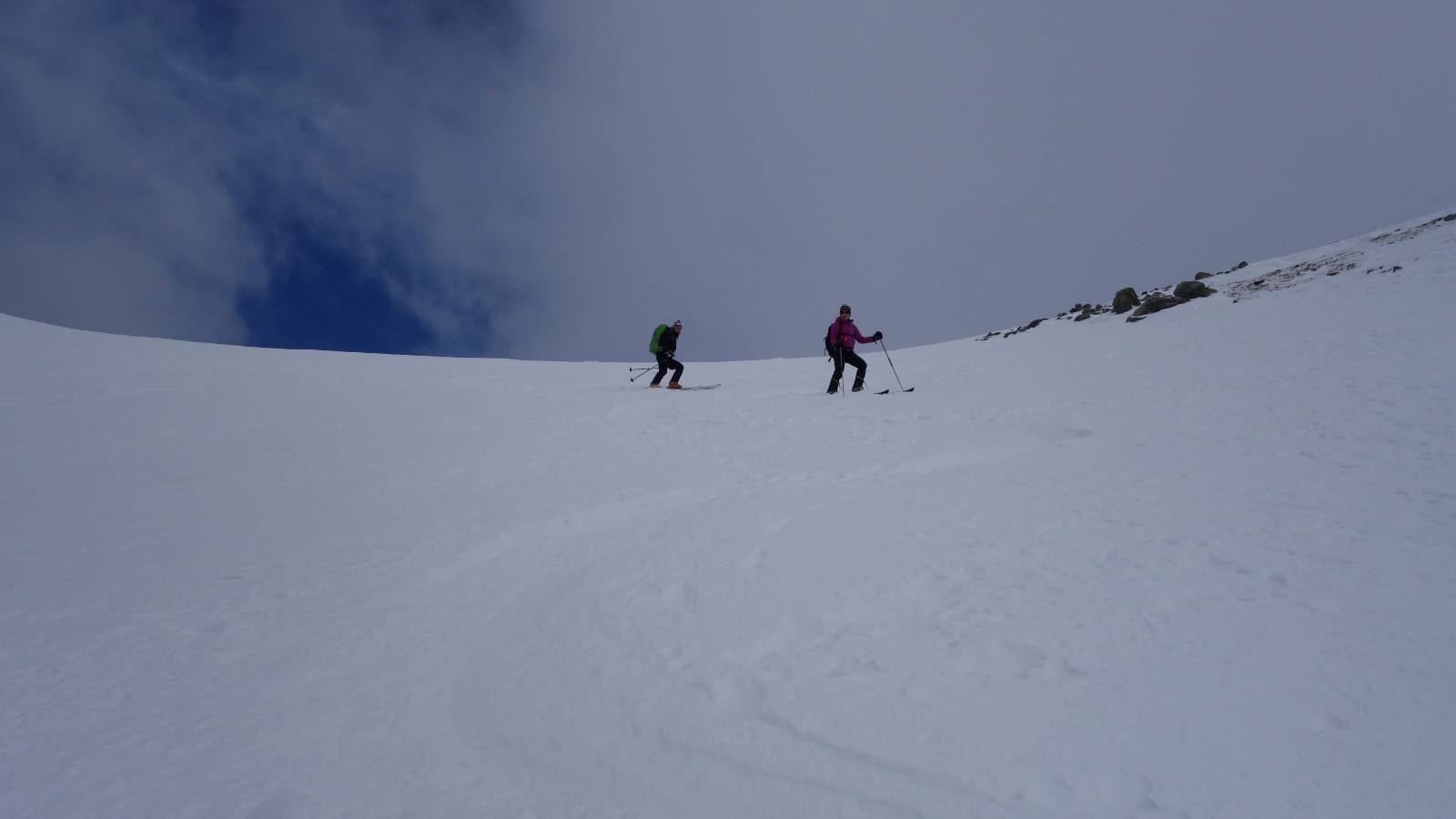 Annie et Valérie en cours de descente
