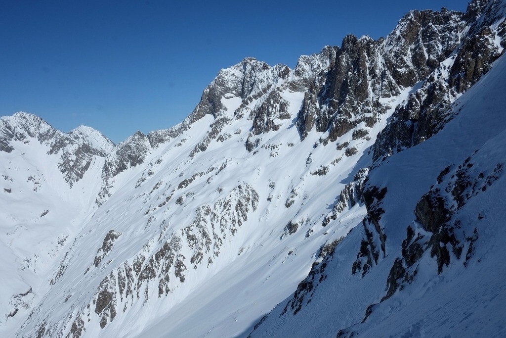 L'itinéraire du Glacier Courbe et le col de la Muzelle : pas trace d'avalanche