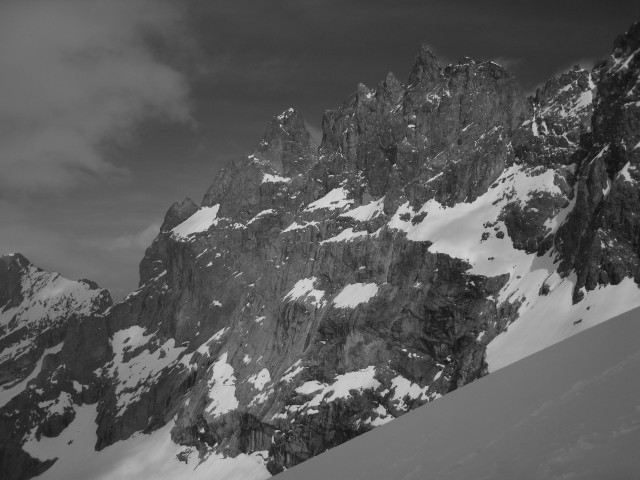 La face sud de la Meije : vue depuis le col du pavé.