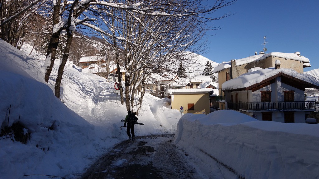 Grosse quantité de neige à Limonetto - Cima Giosolette