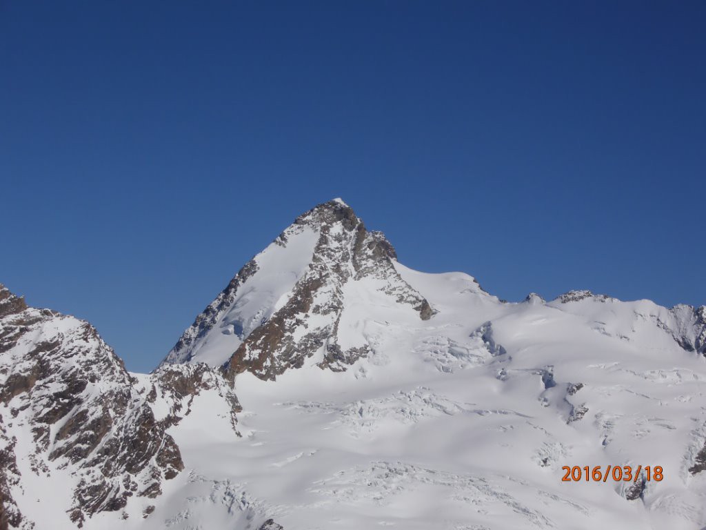 Panorama:Dent d'Hérens et glacier des Grandes murailles