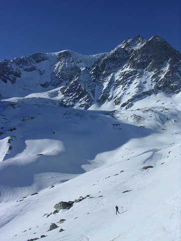 glacier de tseudet : glacier qu'on remonte avant de traverser vers la gauche