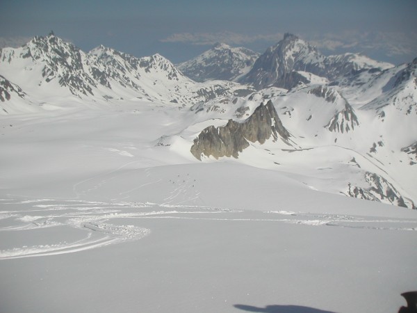 Descente sur le glacier : Le glacier de Gébroulaz avec à droite le Col du Soufre