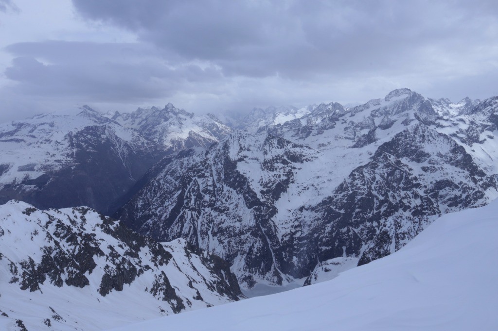 #8 Les Ecrins dans les nuages... Les Ecrins dans les nuages...