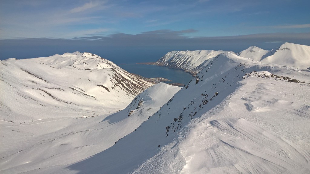 Du sommet, vue sur le Fjörd
