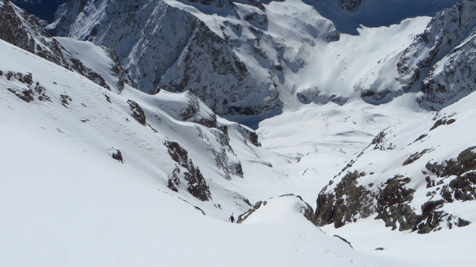 Dans le resserrement. 