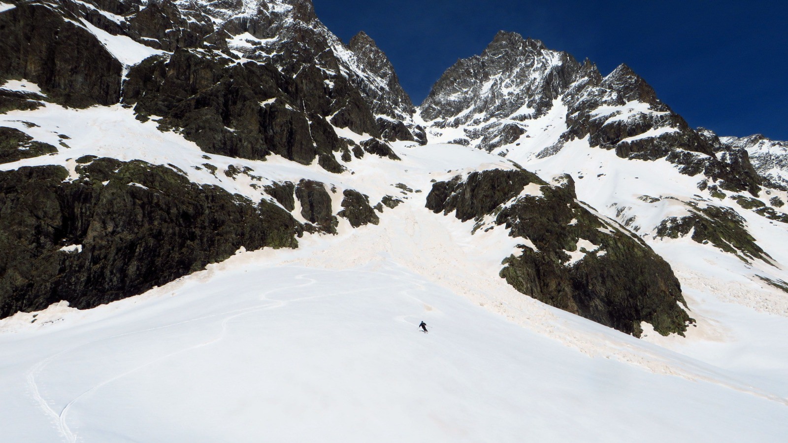 Bas de la descente avant de rejoindre le glacier Noir.