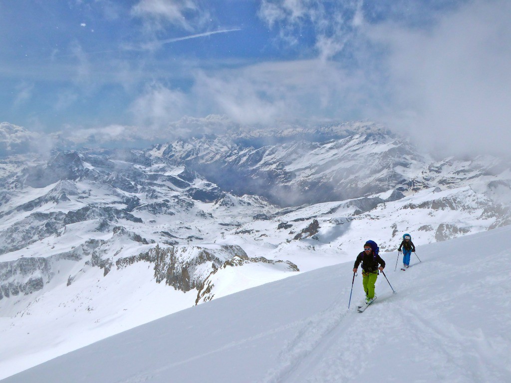 Montée tranquille sur le glacier d'Indren