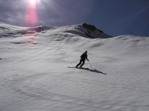 Virages tendus sur le haut : ça a beau être au soleil, il n'est que rasant, la transfo sera tardive