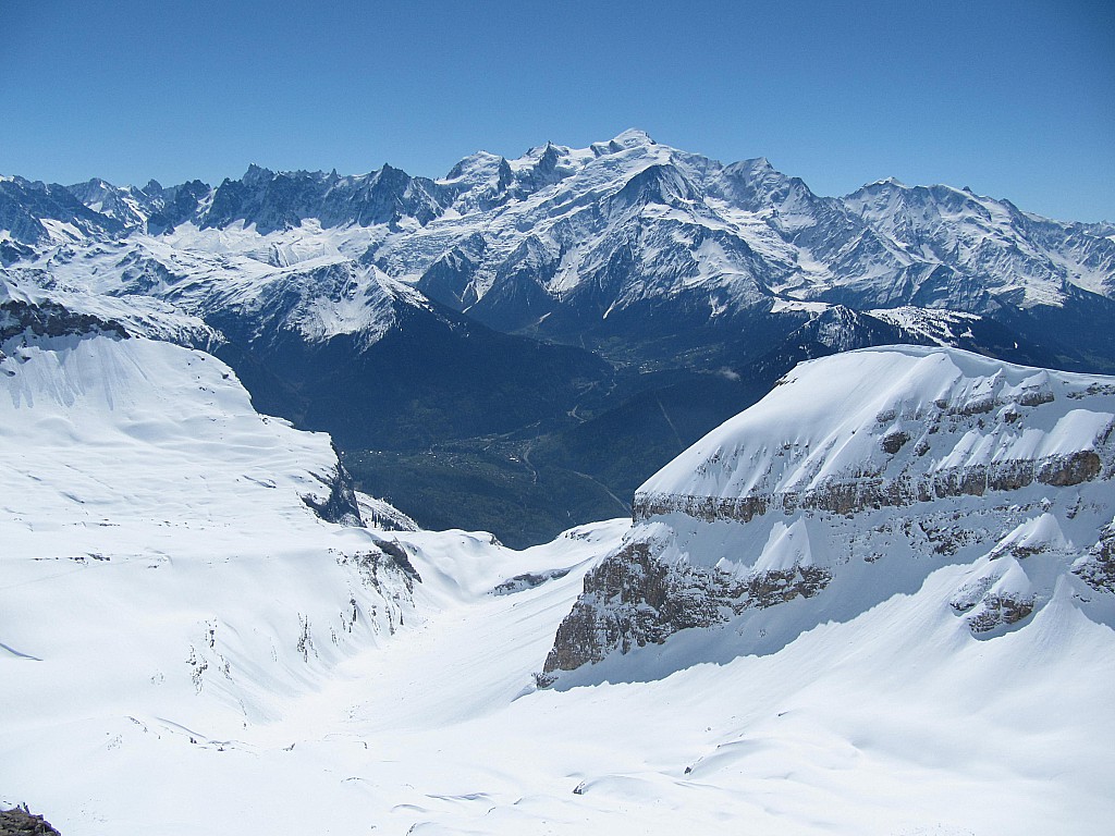 Le massif du Mont Blanc toujours aussi beau.