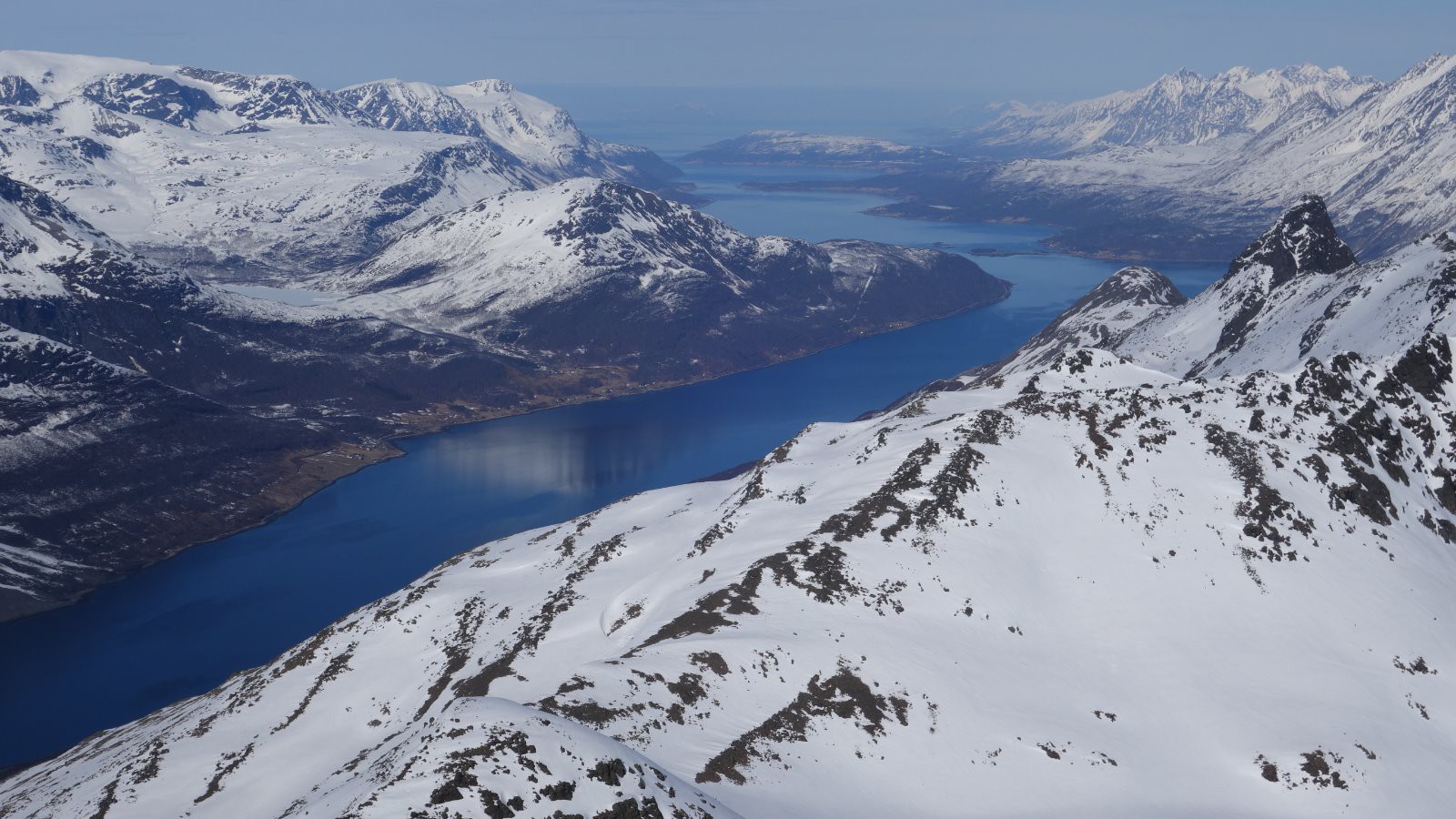 Magnifique panorama vers le Nord et le Sorfjorden