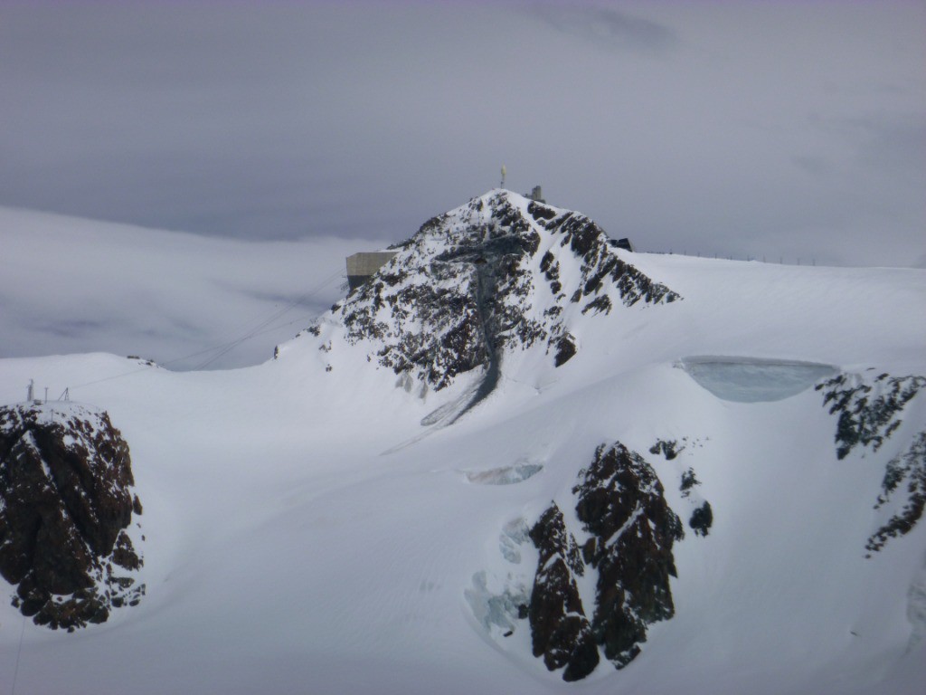 Gros eboulement en direct live sur le Klein Matterhorn... ca chauffe!