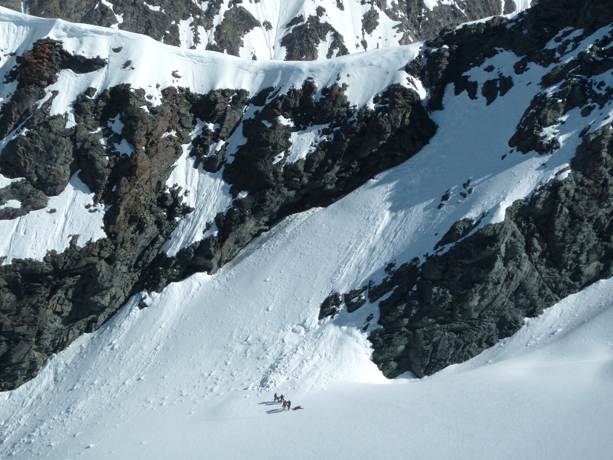 Vue plogeante sur les conditions du Col des Roches