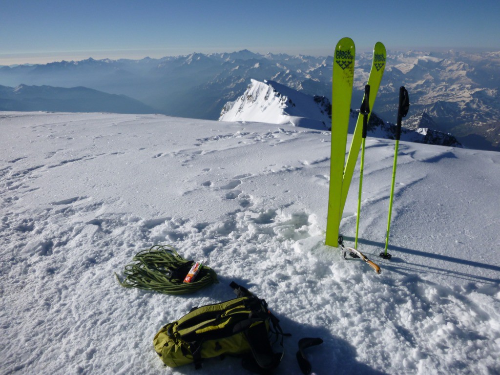 Juste derriere le sommet principale, le Mont Blanc de Courmayeur
