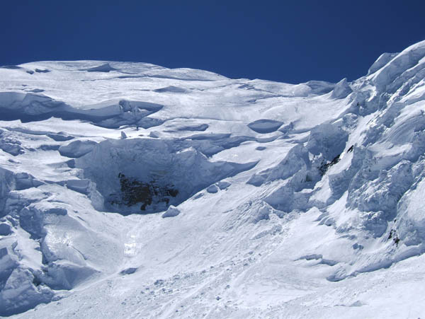 Mt Blanc : Toute la face Nord et le passage à droite où mes amis sont descendus