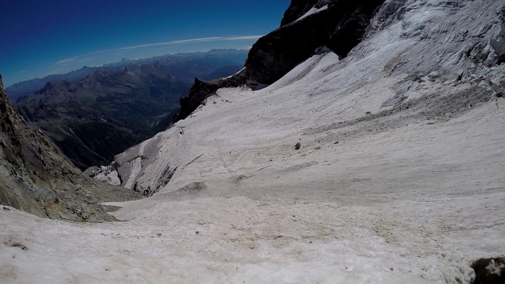 Traversée du Glacier direction le Névé Pélissier (derrière)