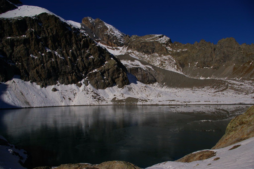 Lac de l'Echauda et début de la neige