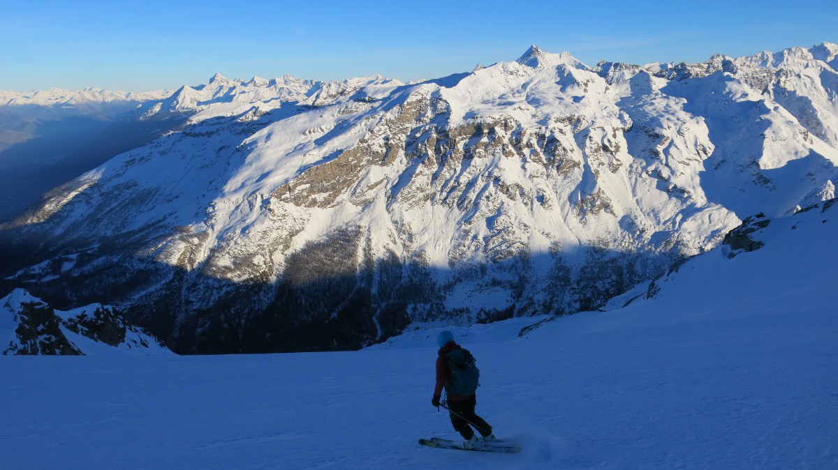 Ski grand large dans le val d'Aoste