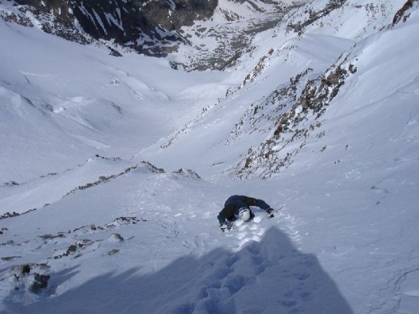 Descente du sommet : Alternance de neige dure et poudreuse pour le sommet.