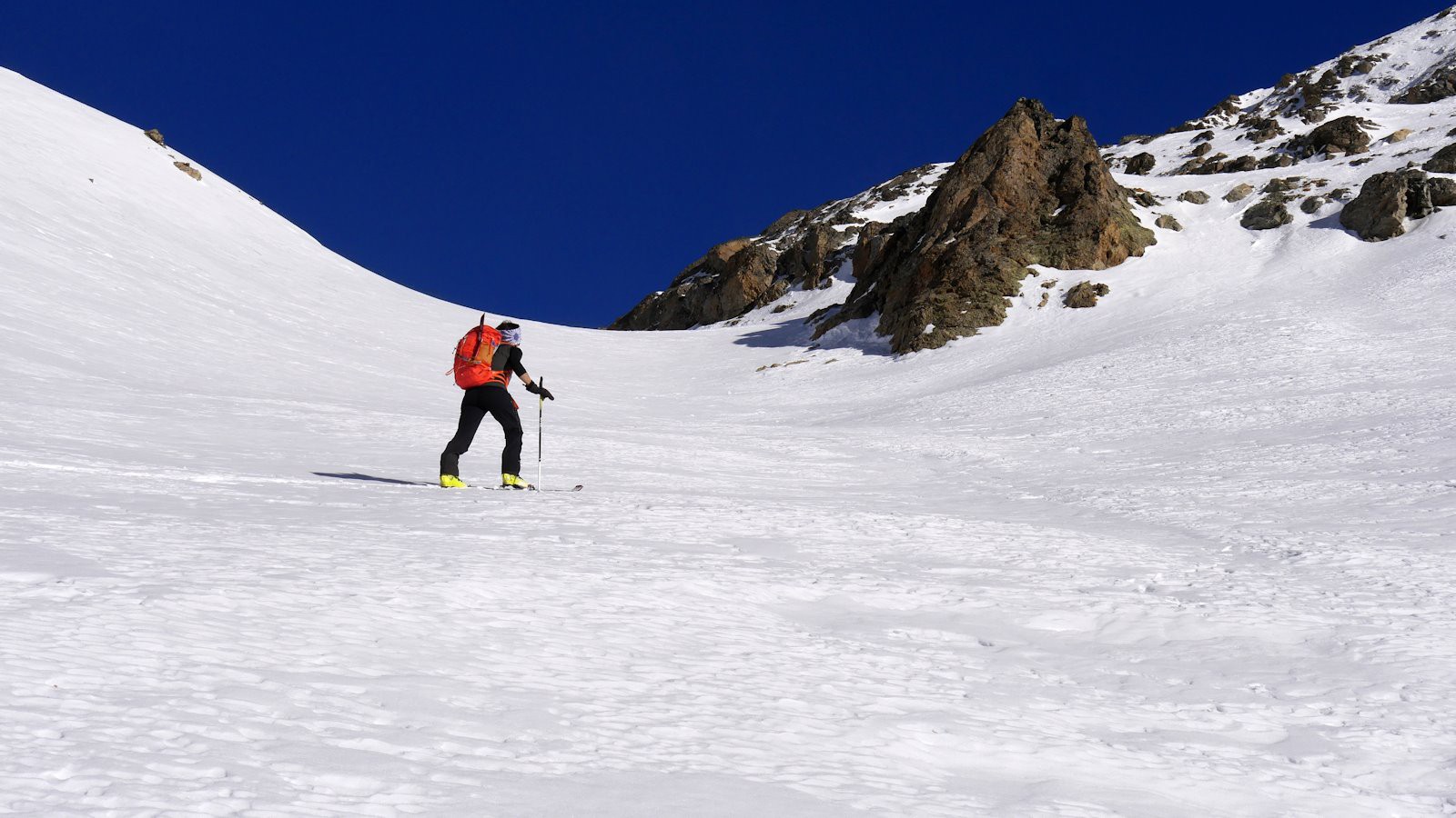 Au dessus de Plan Sec, dans la Combe d'accès au Lac 2956 m.
