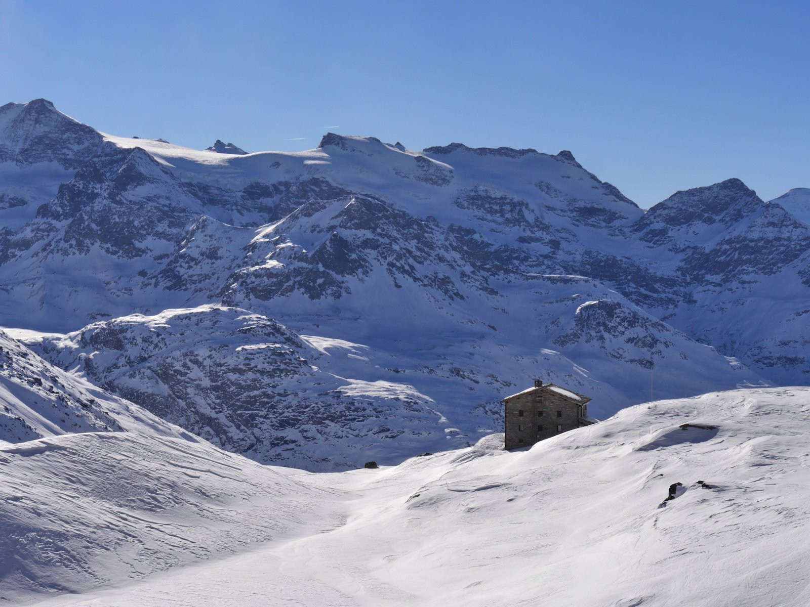 Refuge du Carro (2759 m).