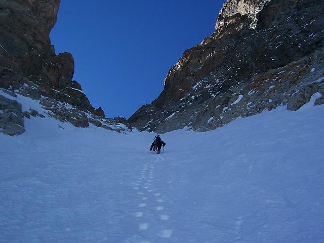 Couloir : Louis s'envole sur fond d'étroiture