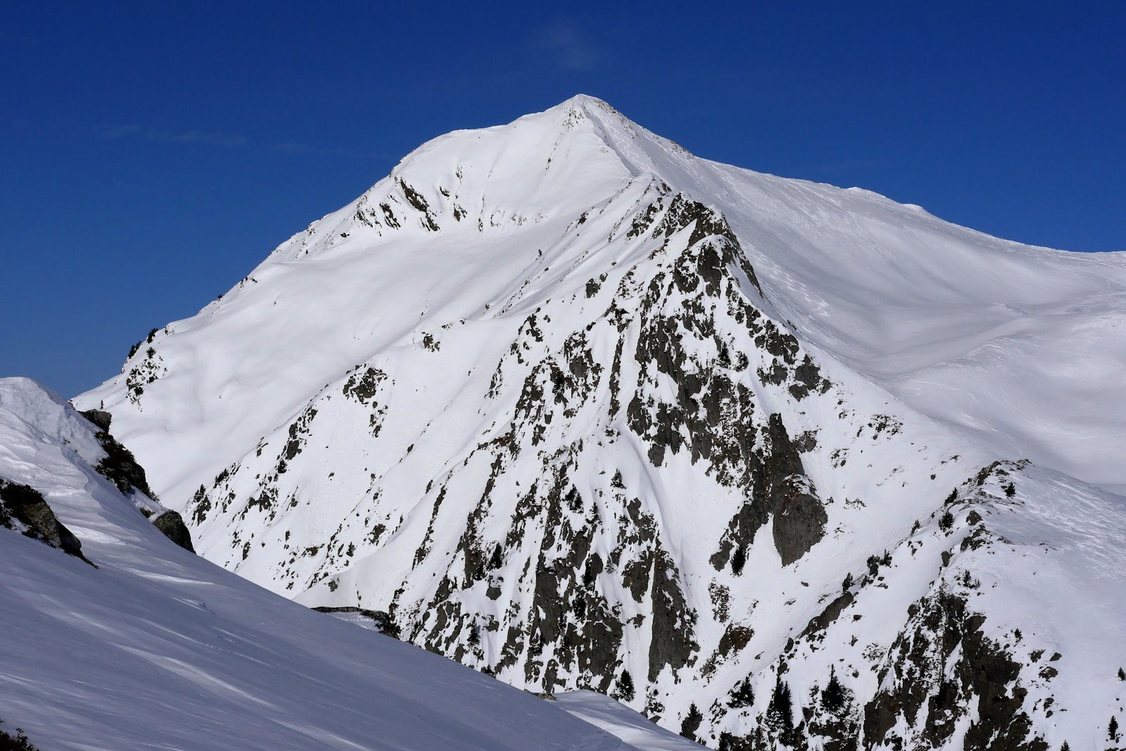 La Tournette versant SO et la face SE descendue il y a un instant.