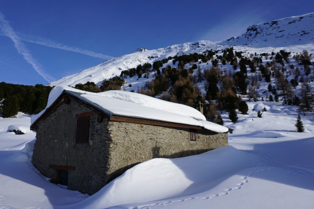 Solliers d'en haut avec en vue en haut le sommet