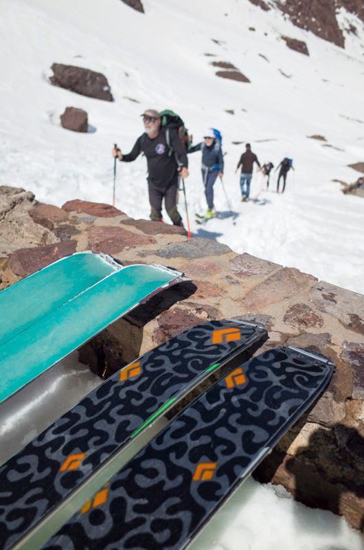 Arrivée au refuge sous le cagnard (3200)