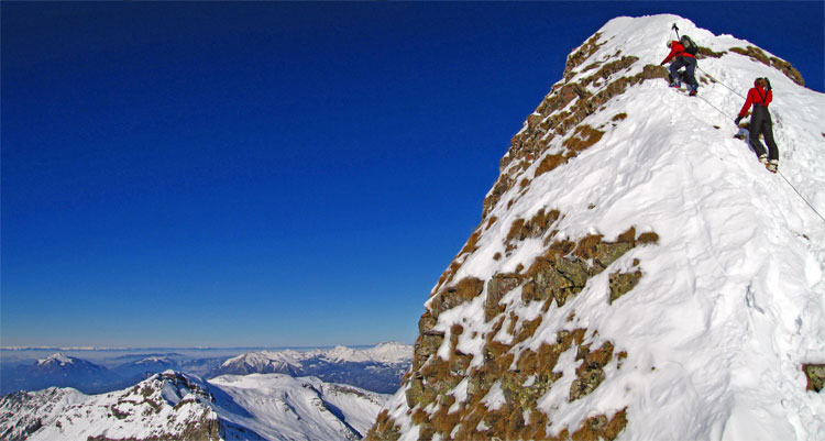 Tête Pelouse : Thierry et Elise dans le ressaut de Tête Pelouse.