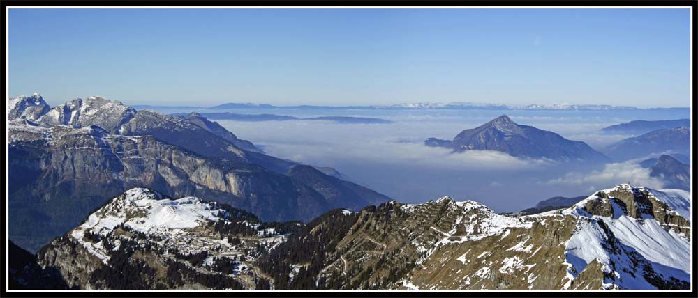 Tête Pelouse : Vue sur la vallée de l'Arve depuis le sommet.