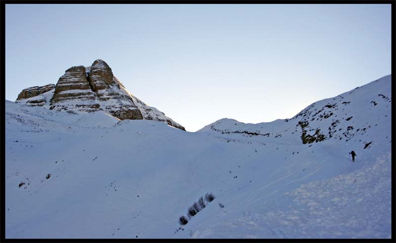 Combe de Gers : Haut de la combe, sur le chemin d'été encore marqué.