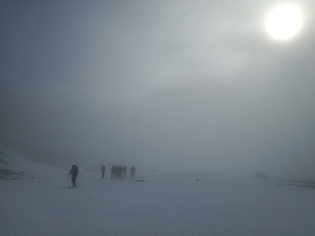 On sort du brouillard vers 2500