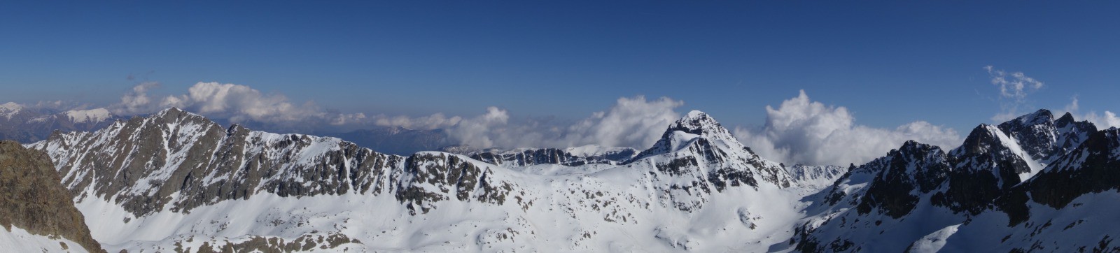 Panorama depuis le Mont Ste Marie, le Mont Bégo et le Grans Capelet