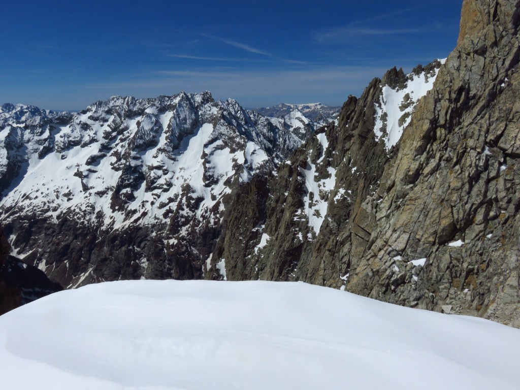 les Souffles et, au fond, Plateau de Bure