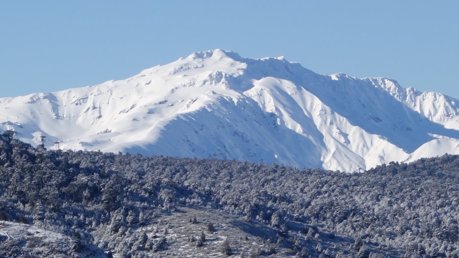 La Sierra Nevada skiée en 2015 prise au téléobjectif