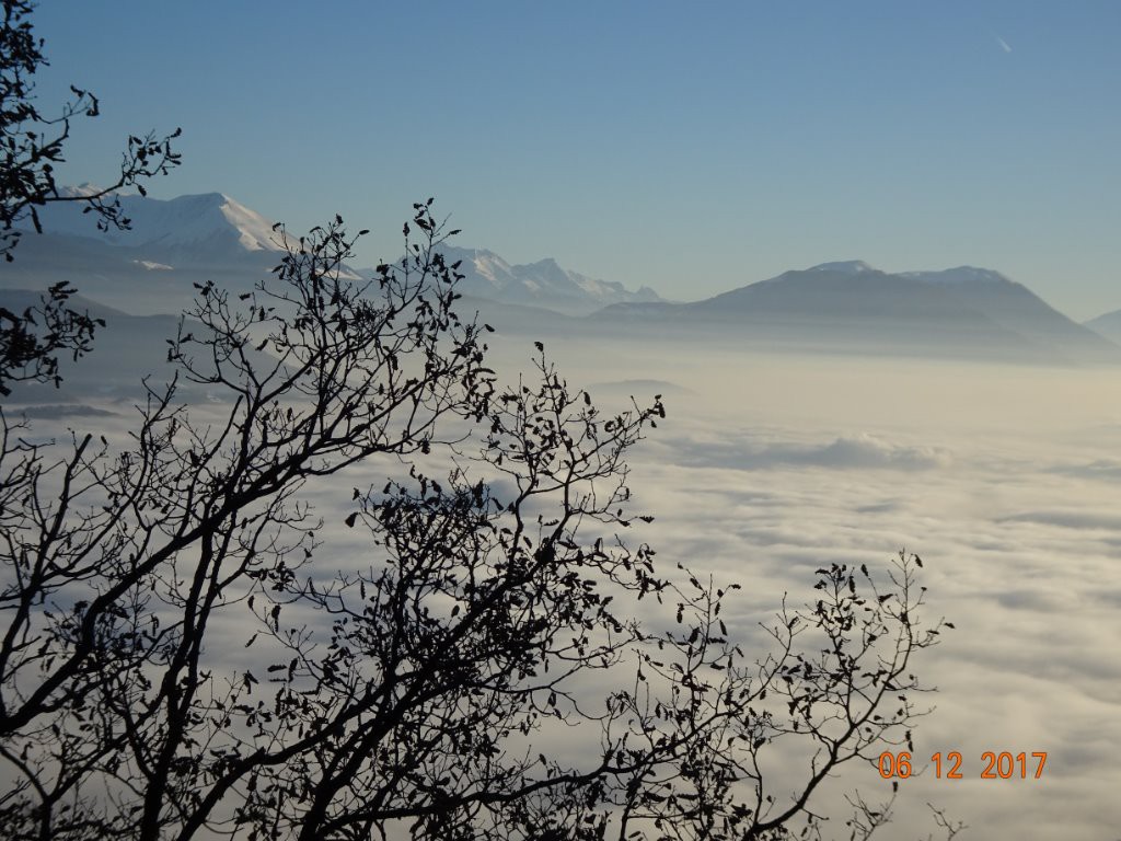 Grenoble sous la mer de nuages