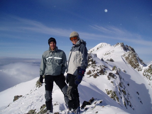 Thomas et Isa à l'antécime : A leur droite, l'entrée oriental du couloir