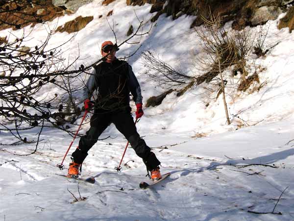 Tempesta : Descente  en chasse neige sur de la croûte ou du béton pour Gérard.