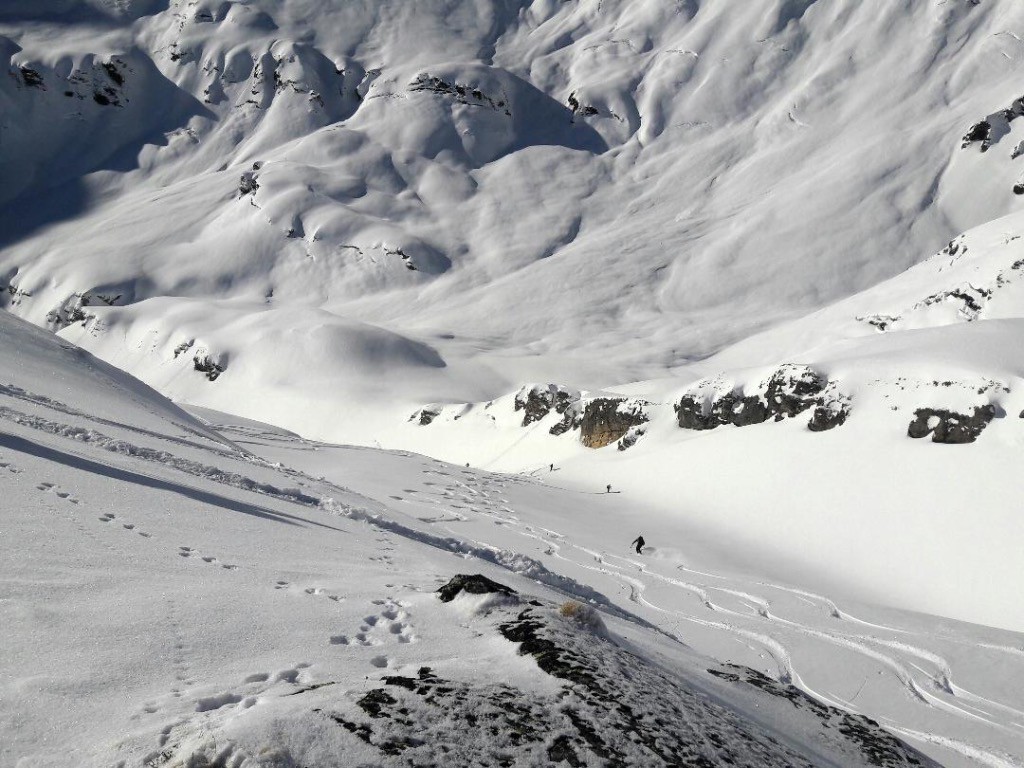 #6 Belles sinusoïdes en s Belles sinusoïdes en s'enfonçant dans le vallon