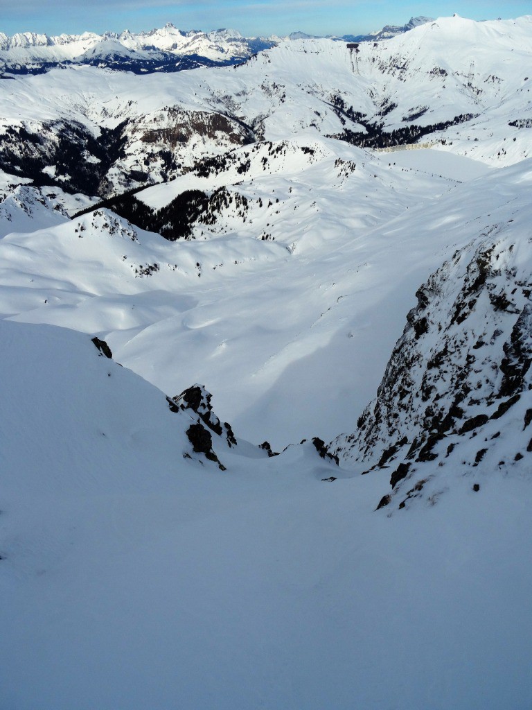 couloir n°4: en NW des Enclaves