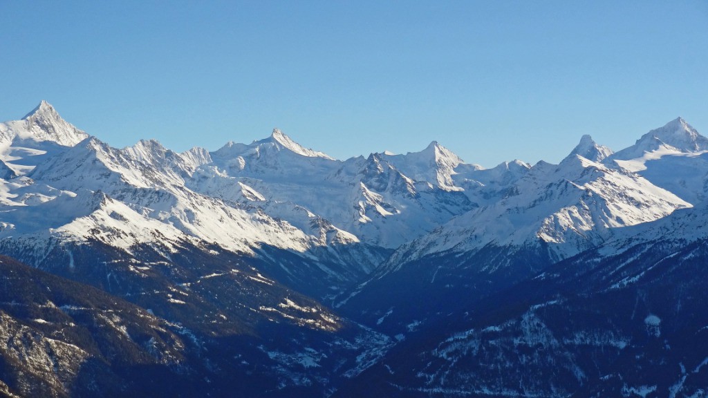 Panorama du Valais (Cervin et Dt Blanche à dte)
