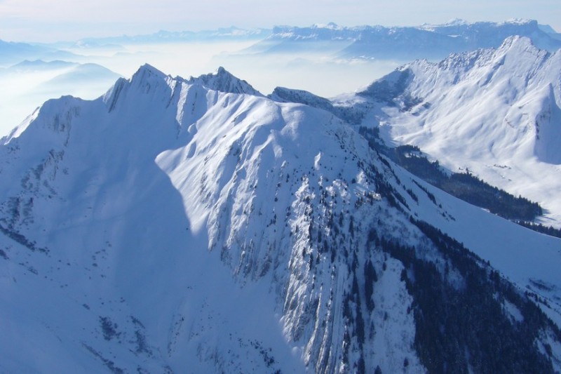 Pécloz : Du sommet vue sur les arlicots et l'arcluz