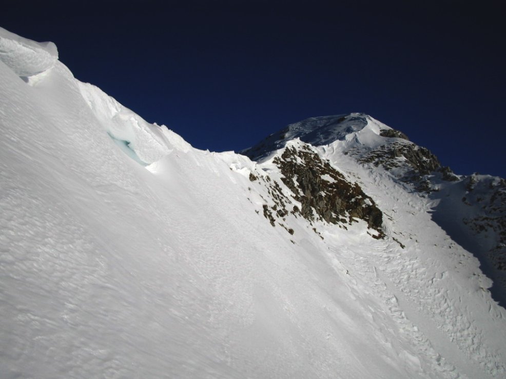 l'arrête sommitale : la sortie du couloir