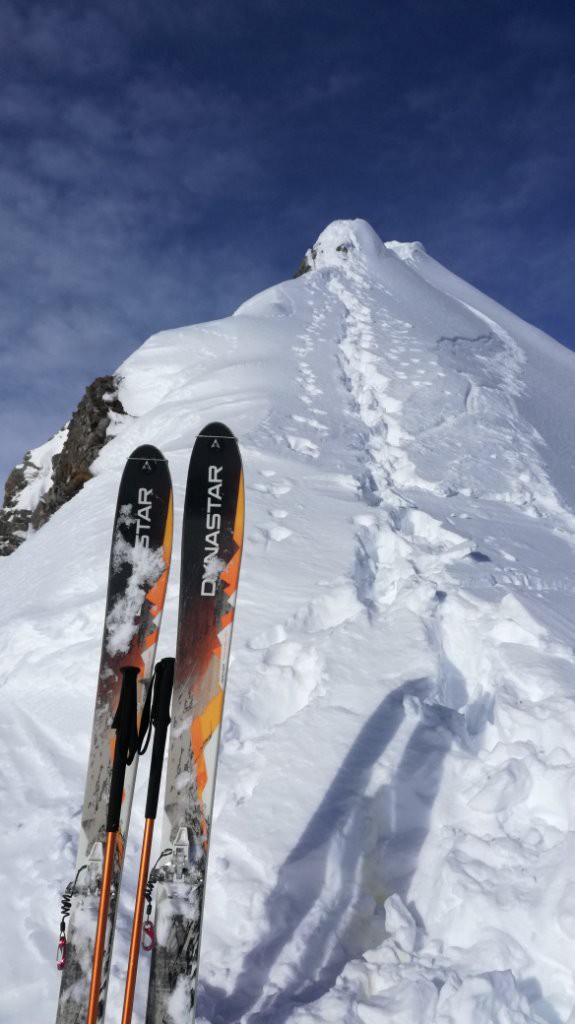 faut attaquer l'arête est